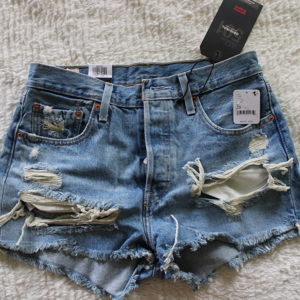 Levi’s 501 High Rise Distressed Short Size 28